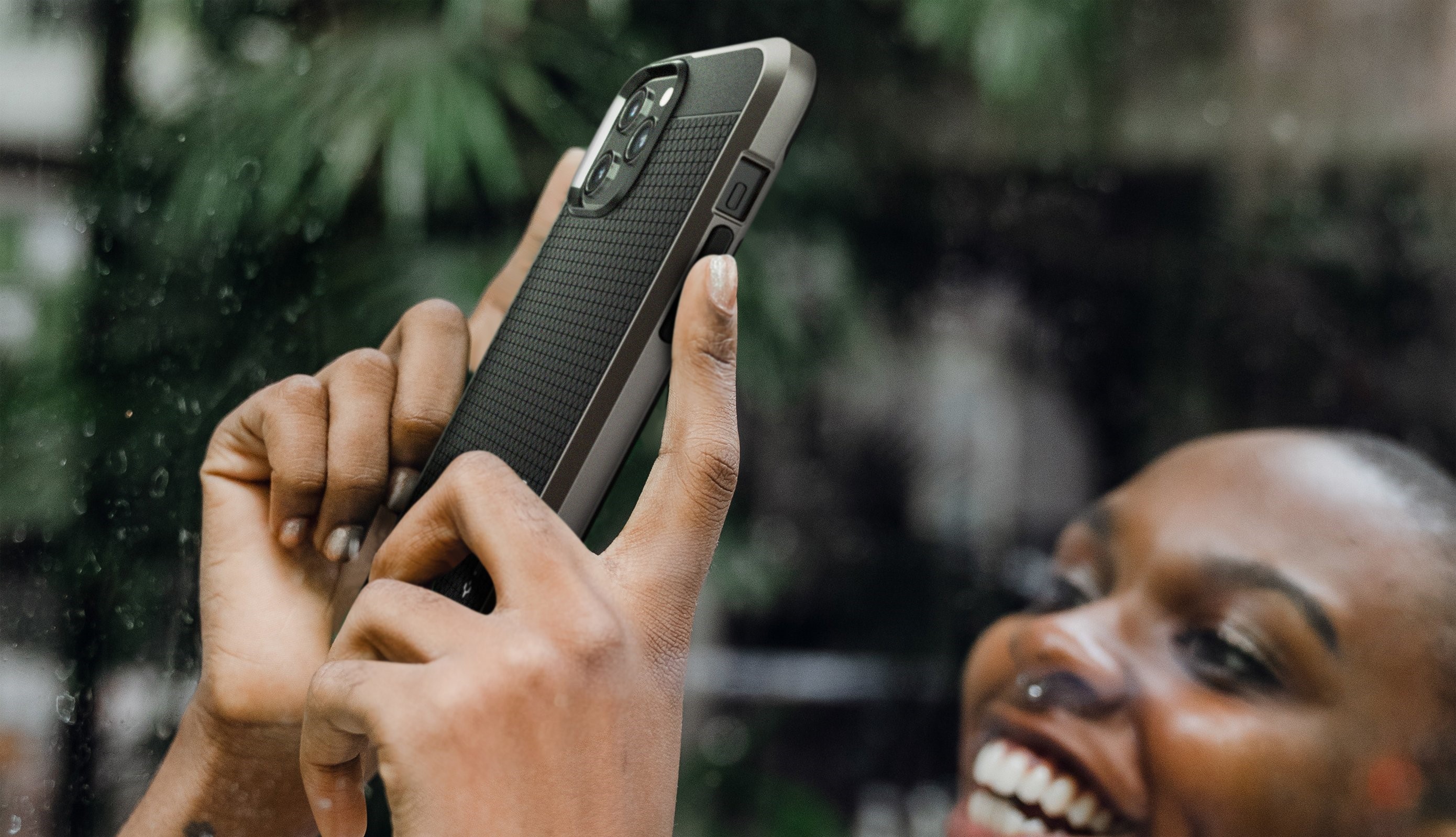 SPIGEN NEO HYBRID IPHONE 12/12 PRO SATIN SILVER (ACS02254)