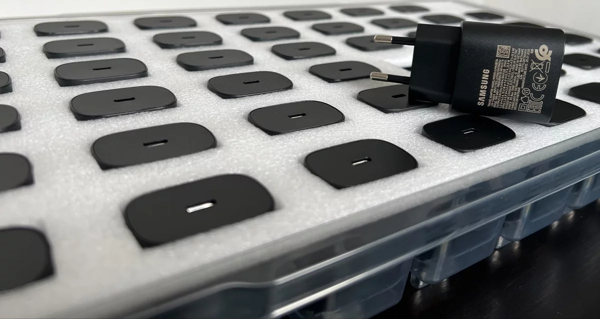 Samsung EP-TA800EBE USB-C 25W Travel Charger Black (OOB Bulk) (GP